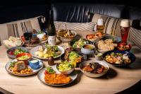 Jídlo v hotelu nebo okolí