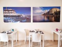A restaurant or other place to eat at B&B Waltanna Airport