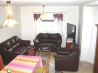 Posedenie v ubytovaní Luxury Holiday Home with Private Pool