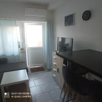 TV a/nebo společenská místnost v ubytování Apartments Max