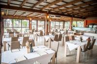 Restauracja lub miejsce do jedzenia w obiekcie Hotel Johnson