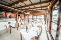 Restauracja lub miejsce do jedzenia w obiekcie Hotel Johnson