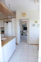 Kuchyň nebo kuchyňský kout v ubytování Top floor 3bed 2bath with stunning 360 view