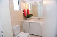 Koupelna v ubytování Top floor 3bed 2bath with stunning 360 view