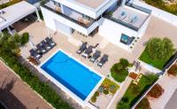 Bazén v ubytovaní Villa Dolce Vita, Sevid alebo v jeho blízkosti