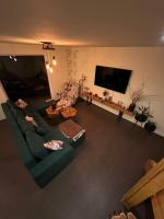 TV a/nebo společenská místnost v ubytování Apartmán Lesní zátiší Marlenka