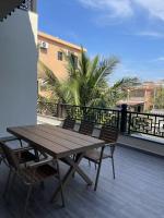 Balkón nebo terasa v ubytování Lanyuan Xiaozhu-New Chinese Courtyard B&B