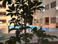Luxurious 2 Bedroom Condo City Center with Pool ' train station ' Aeroportの見取り図または間取り図
