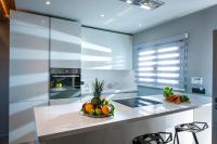 Kuchyň nebo kuchyňský kout v ubytování Luxury Living Apartments