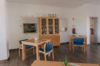 Μια τηλεόραση ή/και κέντρο ψυχαγωγίας στο Centro Rewilding