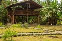 ヌキにあるEcolodge Azul Paradiseの庭中の家