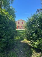 Ogród w obiekcie Gîte Petite Rousserie sur domaine La Rousserie