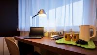 Příslušenství pro přípravu čaje a kávy v ubytování Campanile Hotel & Restaurant Amsterdam Zuid-Oost