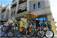 a group of bikes parked in front of a building at Errantry Lodge &amp; Studio in Hualien City
