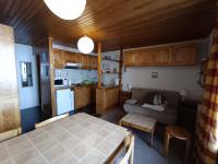 Kuchyňa alebo kuchynka v ubytovaní Grand studio Montgenèvre - 4 pers - Sud - Parking - FR-1-445-182