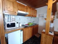 Kuchyňa alebo kuchynka v ubytovaní Grand studio Montgenèvre - 4 pers - Sud - Parking - FR-1-445-182