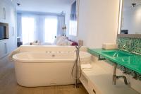 Koupelna v ubytování L'Ocean Penthouse Banus