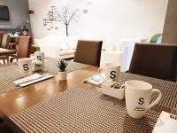 Posedenie v ubytovaní Hotel Sercotel Portales