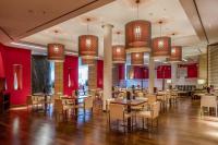 A restaurant or other place to eat at Sercotel Sorolla Palace