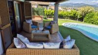 Basen w obiekcie Villa Janas con piscina privata Budoni lub w pobliżu