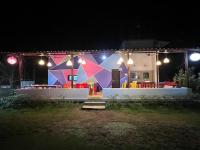 Garður fyrir utan Disha Villa