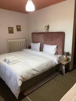 Postel nebo postele na pokoji v ubytování Shamrock Elati Retreats