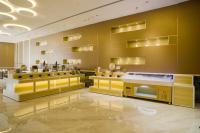 uma sala grande com aasteryasteryasteryasteryasteryasteryasteryasteryasteryasteryasteryasteryasteryastery em Aurum by R J Resorts em Siliguri