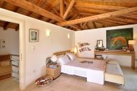 TV a/nebo společenská místnost v ubytování Portico Verde private Villa with pool | Corfu