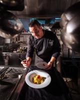 Jídlo v hotelu nebo okolí