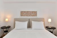 Posteľ alebo postele v izbe v ubytovaní DreamCatcher Sea view mini pool Paros