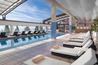 Bazén v ubytování Elba Estepona Gran Hotel & Thalasso Spa nebo v jeho okolí