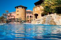 Bazén v ubytování Elba Estepona Gran Hotel & Thalasso Spa nebo v jeho okolí