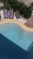Der Swimmingpool an oder in der Nähe von Basic Mansion Mandalina