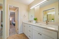 Ein Badezimmer in der Unterkunft Seascape Boardwalk Villa 277