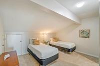 Ein Bett oder Betten in einem Zimmer der Unterkunft Seascape Boardwalk Villa 277