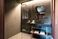 A bathroom at Hotel Belvedere - Fine Dining, Hideaway & SPA