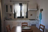 Kuchnia lub aneks kuchenny w obiekcie DOLCE MARE, casa vacanze a due passi dal mare!