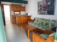 A kitchen or kitchenette at Casa Teresa. Duplex en Maspalomas