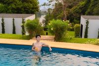 Bazén v ubytování Rakmak Kan Resort & Cafe nebo v jeho okolí