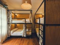 Postel nebo postele na pokoji v ubytování Surfing Etxea - Surf Hostel