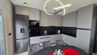 Kuchyňa alebo kuchynka v ubytovaní Family friendly apartments with a swimming pool Opatija - Volosko, Opatija - 15071