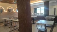Εστιατόριο ή άλλο μέρος για φαγητό στο Hotel Hi City Inn Near ISBT