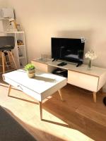Telewizja i/lub zestaw kina domowego w obiekcie Industrie Hypercentre Jean-Jaurès - MétroGare