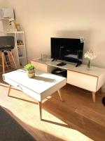 Telewizja i/lub zestaw kina domowego w obiekcie Industrie Hypercentre Jean-Jaurès - MétroGare