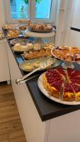 Jedlo v ubytovaní bed & breakfast alebo blízkom okolí
