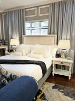 C'est La Vie Boutique Hotelにあるベッド