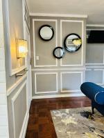 C'est La Vie Boutique Hotelにあるテレビまたはエンターテインメントセンター