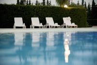 The swimming pool at or close to meadow luxury villa