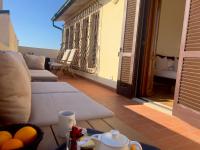 Posedenie v ubytovaní Villa Lavinia B&B