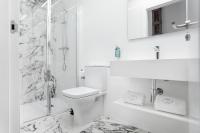 A bathroom at Hotel La Casa de Los Mosaicos